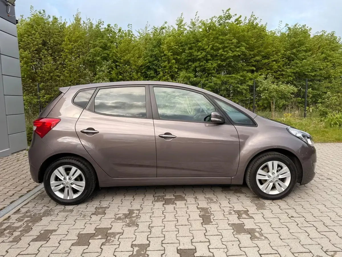 Gebraucht Hyundai ix20 Edition 125 PS (91 kW) 2014 Braun Kleinwagen