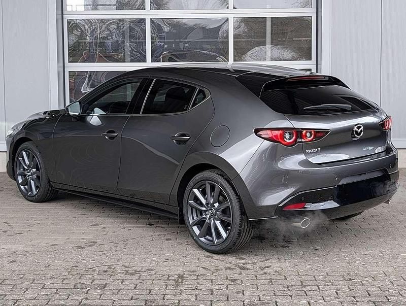 Neu Mazda 3 Exclusive-Line 140 PS (102 kW) 2026 Machine gray Limousine