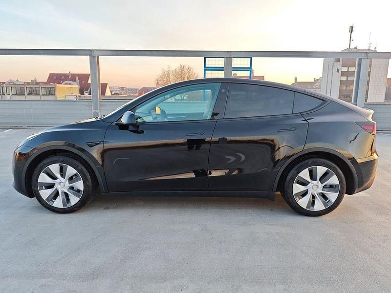 Gebraucht Tesla Model Y Standard Range 255 kW (347 PS) 2022 Schwarz SUV