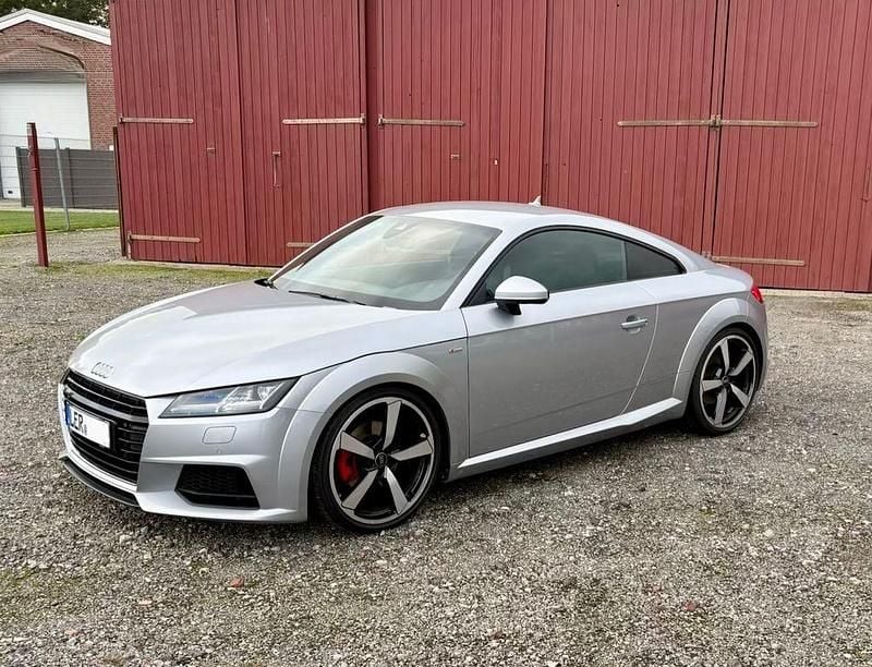 Silber Gebraucht 2015 Audi TT S-Line Coupé | 21.700 € (Fairer Preis) - Bild 1/4