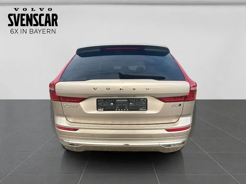 Gebraucht Volvo XC60 Ultimate 235 PS (172 kW) 2022 Silber SUV
