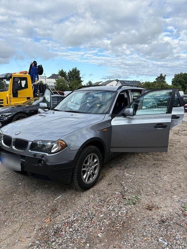 Grau Gebraucht 2006 BMW X3 SUV | 3.999 € (Superpreis) - Bild 1/4