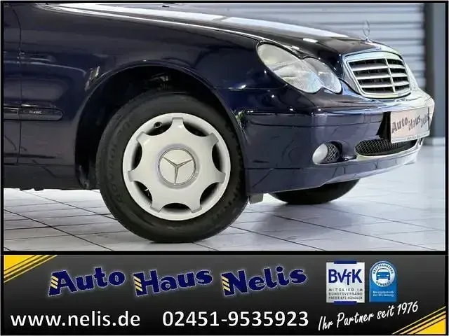 Gebraucht Mercedes C180 143 PS (105 kW) 2003 Blau Limousine