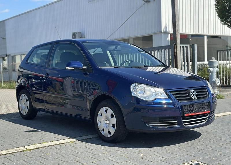 Blau Gebraucht 2009 VW Polo Trendline Kleinwagen | 1.990 € (Guter Preis) - Bild 1/4