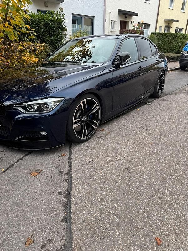 Blau Gebraucht 2018 BMW 340 M Performance Limousine | 38.500 € - Bild 1/4