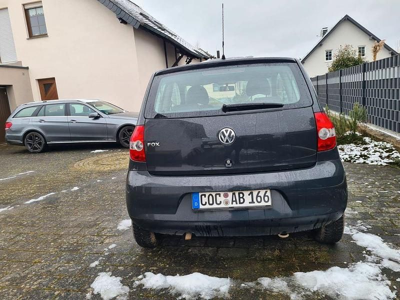 Gebraucht VW Fox Refresh 54 PS (39 kW) 2009 Schwarz Kleinwagen