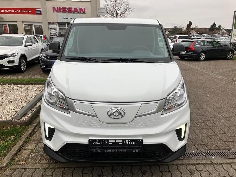 Używany Maxus eDeliver 3 89 kW (122 KM) 2023 Biały Van