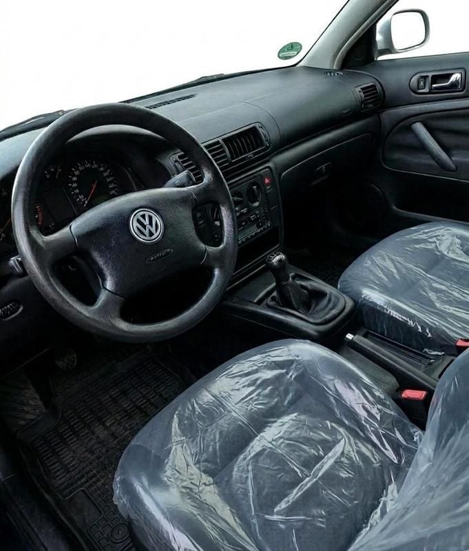 Gebraucht VW Passat 100 PS (73 kW) 2009 Silber Limousine