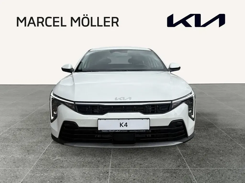 Neu Kia K4 Comfort 150 PS (110 kW) 2026 Weiß Limousine
