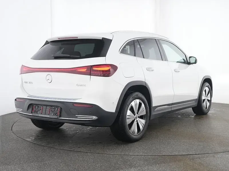 Gebraucht Mercedes EQA300 Advanced Plus 168 kW (229 PS) 2025 Unilack polarweiß SUV