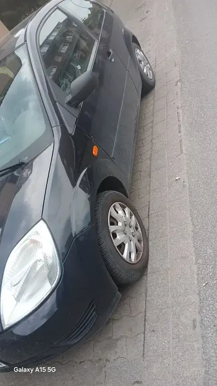 Gebraucht Ford Fiesta 60 PS (44 kW) 2005 Blau Kleinwagen