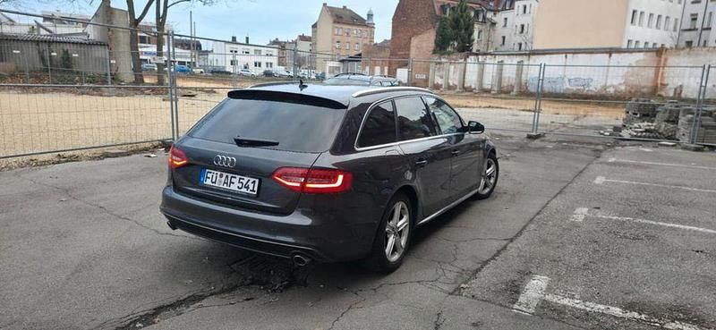 Gebraucht Audi A4 S-Line 204 PS (150 kW) 2013 Braun Kombi