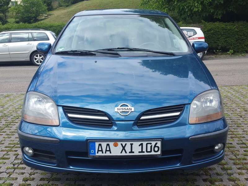 Blau Gebraucht 2002 Nissan Almera Tino Van / Kleinbus | 1.000 € (Guter Preis) - Bild 1/4
