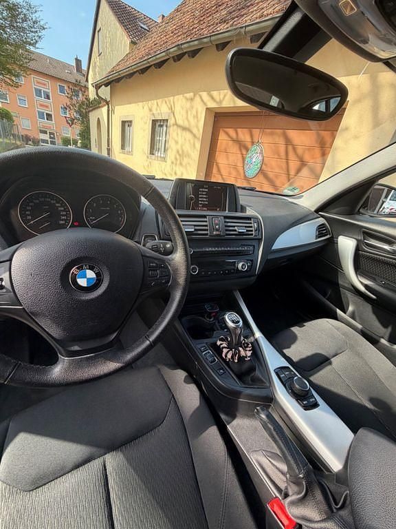 Gebraucht BMW 116 136 PS (100 kW) 2012 Schwarz Kleinwagen