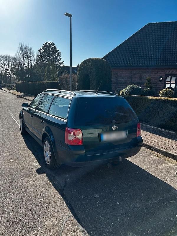 Gebraucht VW Passat 102 PS (75 kW) 2001 Grün Kombi