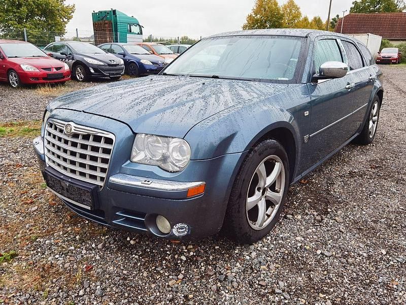 Grau Gebraucht 2007 Chrysler 300C Touring Kombi | 1.790 € (Fairer Preis) - Bild 1/4