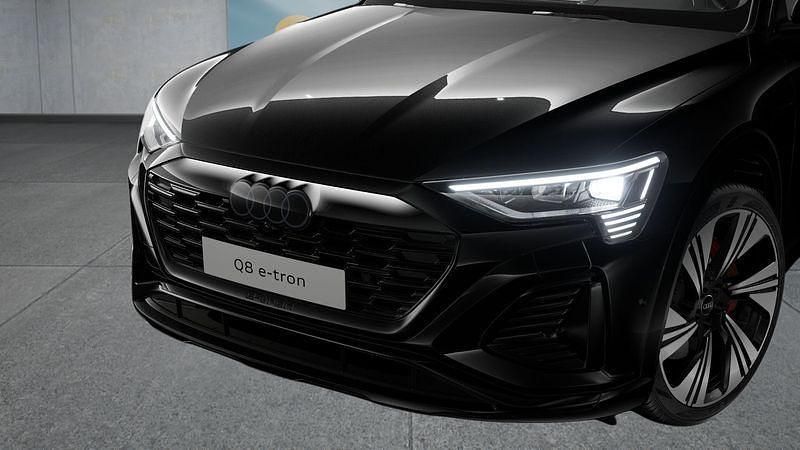 Schwarz Gebraucht 2023 Audi Q8 e-tron S-Line SUV | 54.999 € (Fairer Preis) - Bild 1/4