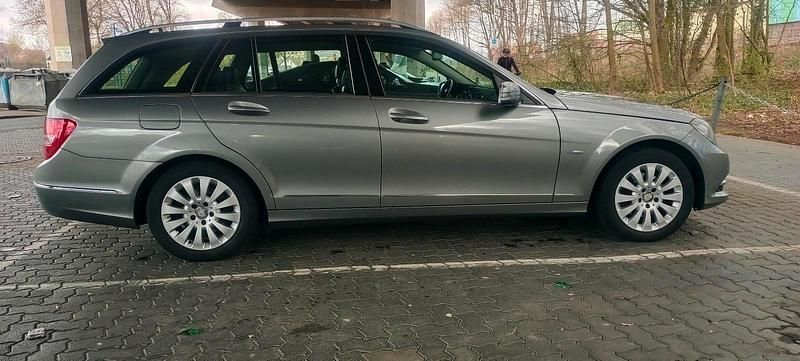 Gebraucht Mercedes C220 170 PS (125 kW) 2011 Silber Kombi