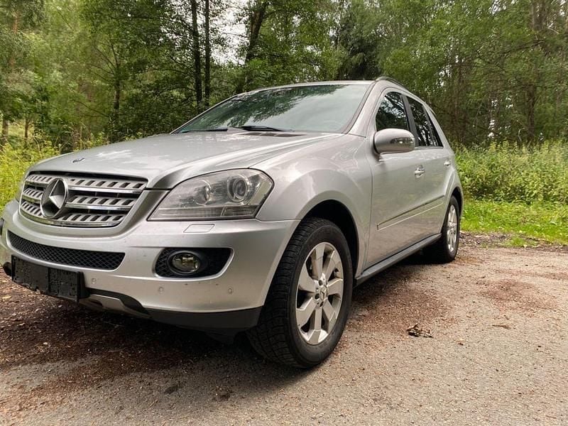 Silber Gebraucht 2008 Mercedes ML320 SUV | 6.500 € (Guter Preis) - Bild 1/4