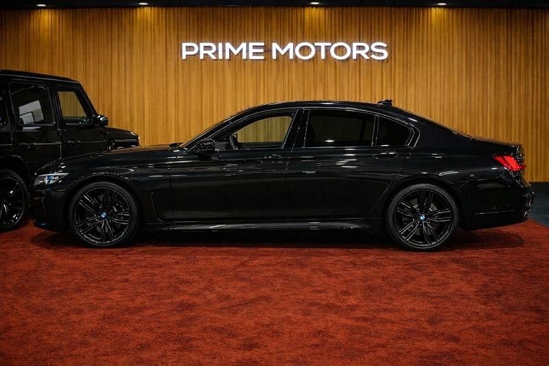 Gebraucht BMW 750 M Sport 400 PS (294 kW) 2020 Schwarz Limousine