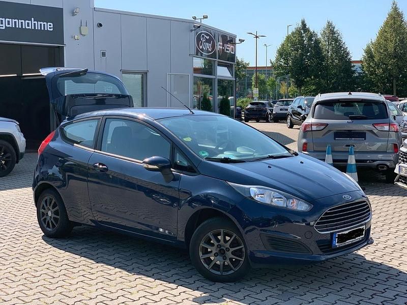 Blau Gebraucht 2013 Ford Fiesta Trend Kleinwagen | 2.000 € (Superpreis) - Bild 1/4