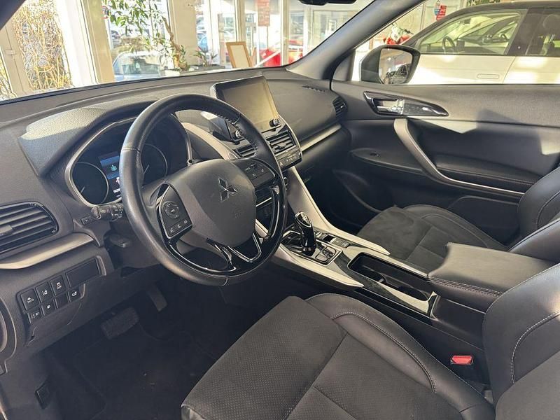 Gebraucht Mitsubishi Eclipse Cross Plus 188 PS (138 kW) 2022 Platinumgrau SUV