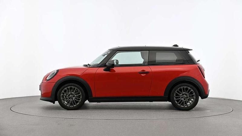 Second-hand Mini Cooper Classic 156 CP (114 kW) 2024 Roșu Hatchback