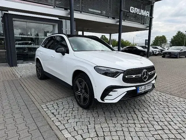Gebraucht Mercedes GLC300e 333 PS (244 kW) 2024 SUV