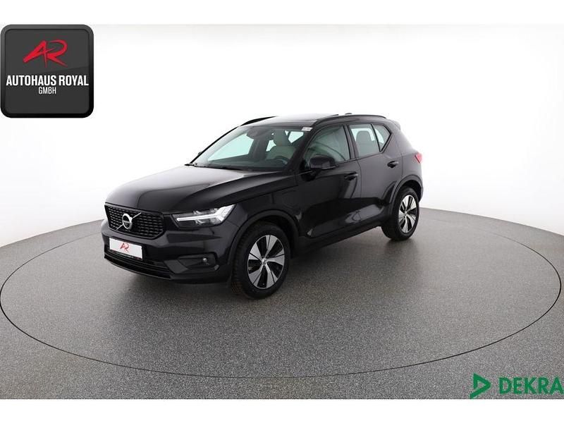Schwarz Gebraucht 2020 Volvo XC40 SUV | 29.879 € (Fairer Preis) - Bild 1/4