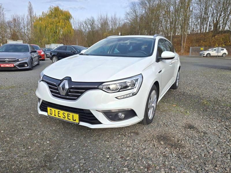 Gebraucht Renault Mégane IV Business 131 PS (96 kW) 2018 Weiß Limousine