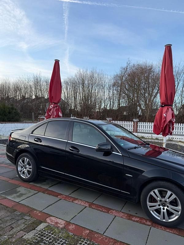 Gebraucht Mercedes C300 231 PS (169 kW) 2010 Schwarz Limousine