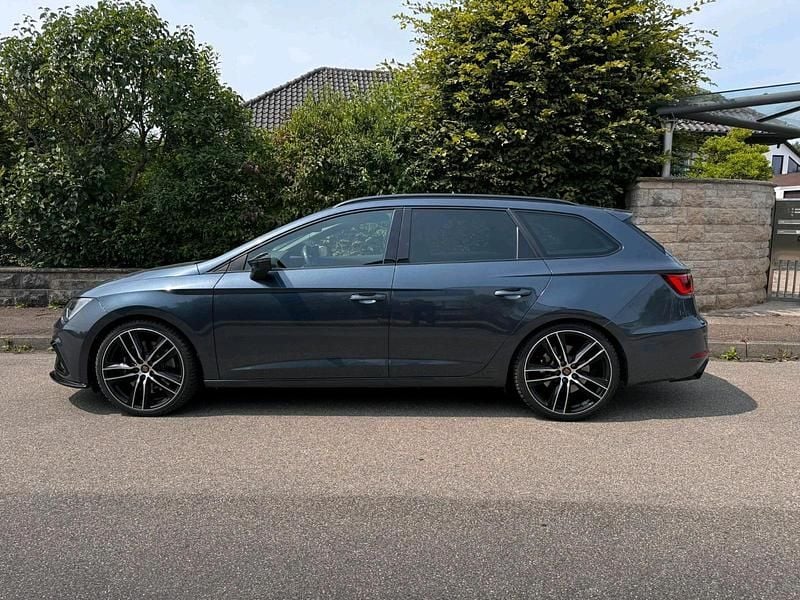 Gebraucht 2019 Cupra Leon Kombi | 23.900 € (Guter Preis) - Bild 1/4