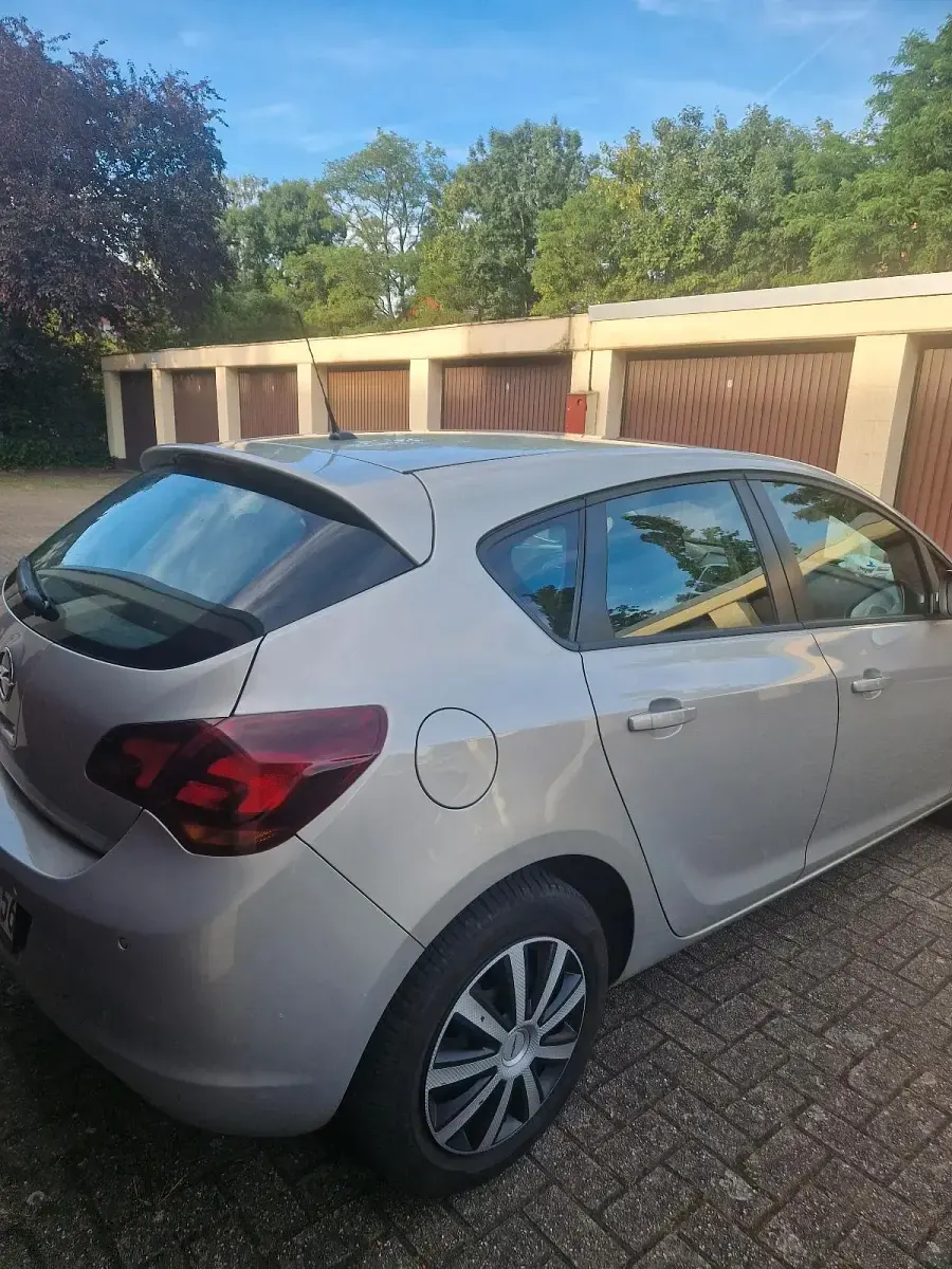 Gebraucht Opel Astra 116 PS (85 kW) 2010 Kleinwagen