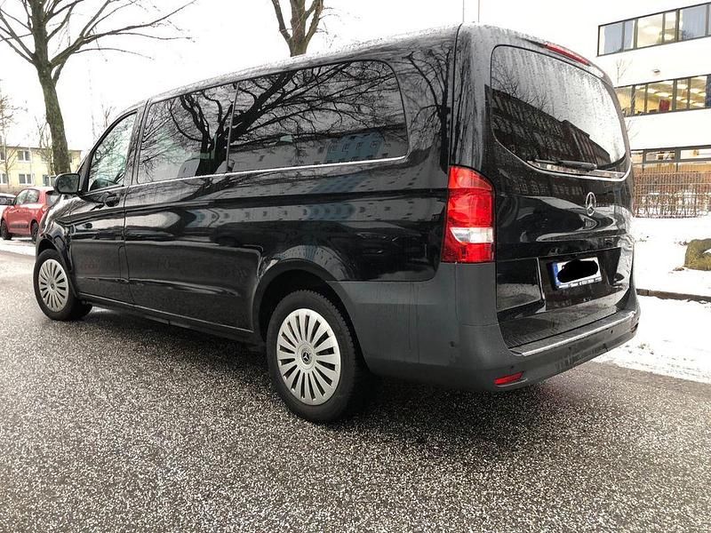 Gebraucht Mercedes Vito 190 PS (139 kW) 2021 Schwarz Van