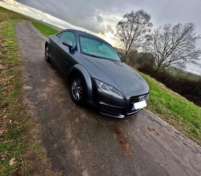 Grau Gebraucht 2012 Audi Coupé Sport Coupé | 10.900 € - Bild 1/4