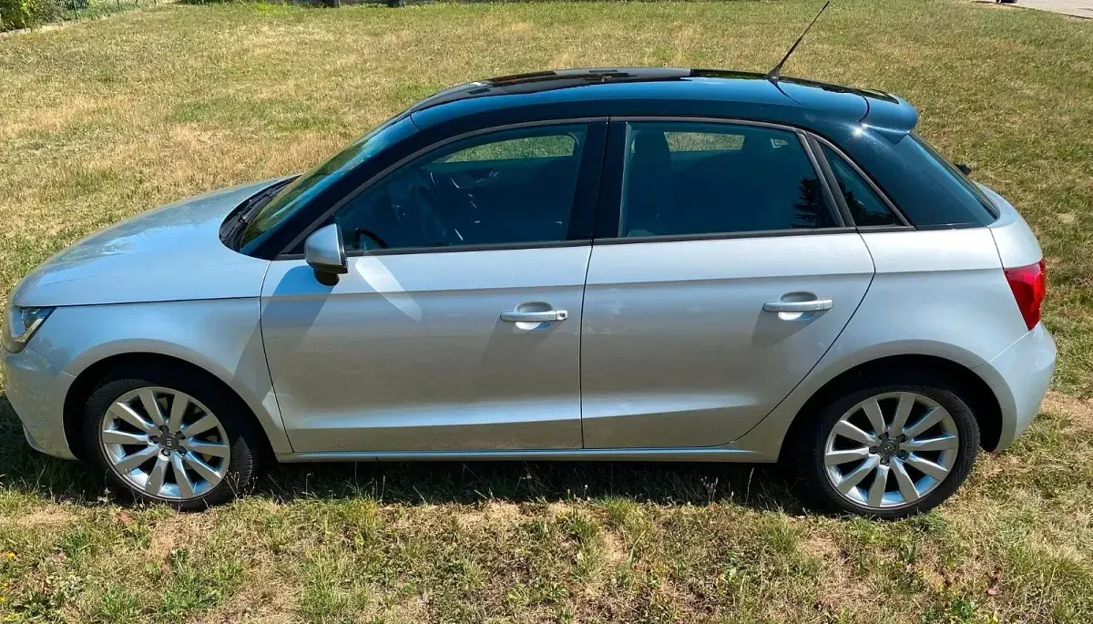 Gebraucht Audi A1 Sportback Ambition 122 PS (89 kW) 2012 Silber Kleinwagen