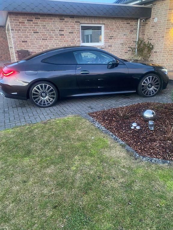 Gebraucht Mercedes CLE220 Advanced Plus 197 PS (144 kW) 2023 Grau Coupé