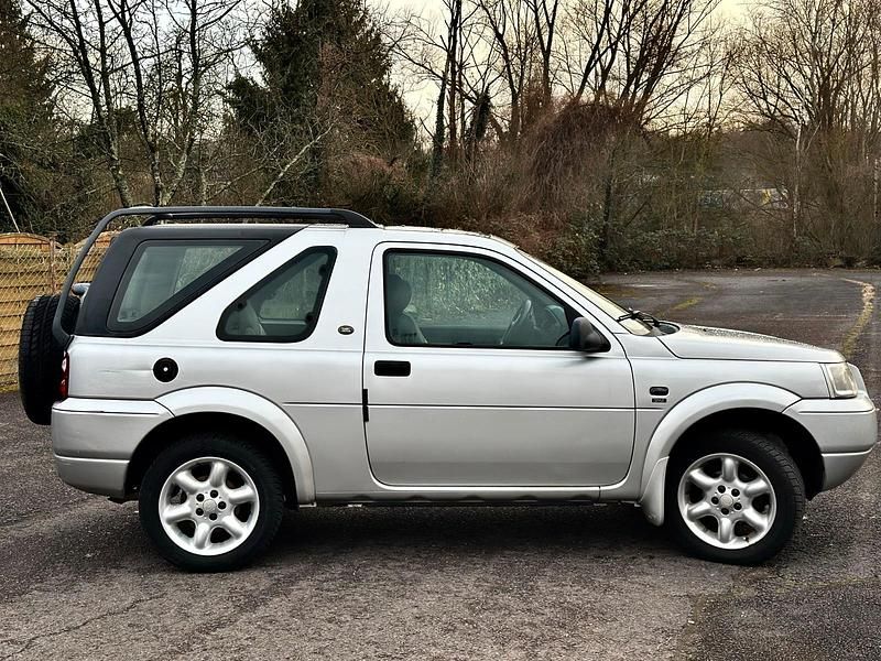 Gebraucht Land Rover Freelander 112 PS (82 kW) 2003 Silber SUV