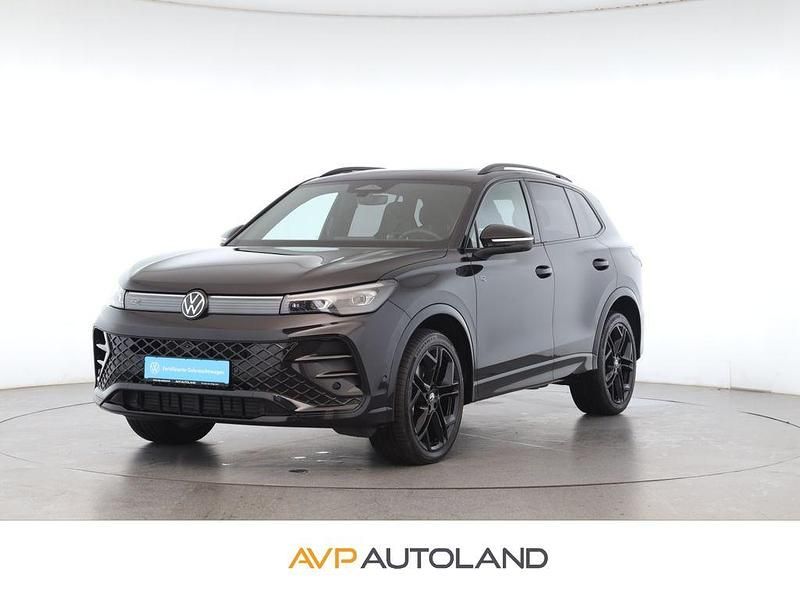 Deep black perleffekt Gebraucht 2025 VW Tiguan R-line SUV | 48.670 € (Fairer Preis) - Bild 1/4