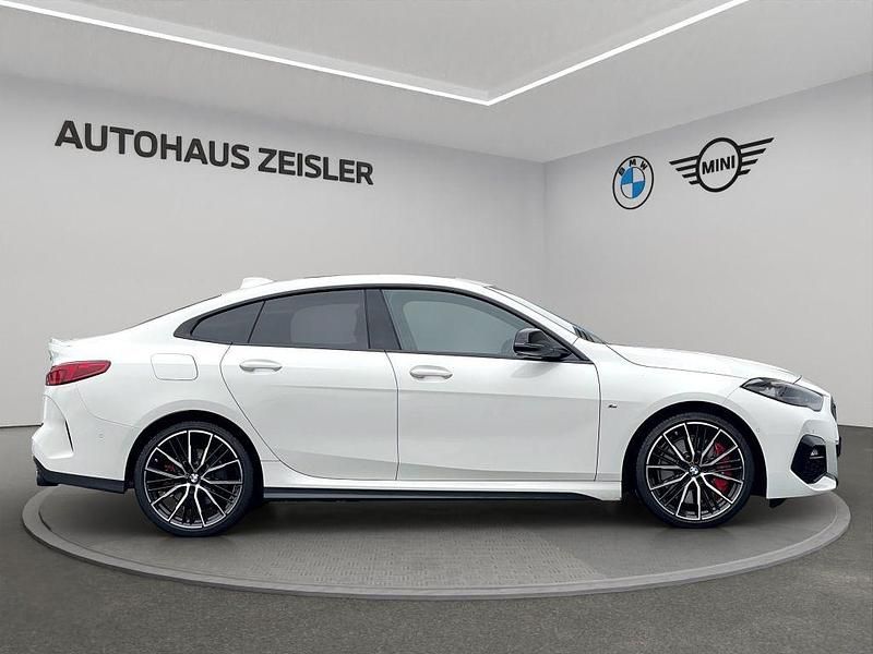Gebraucht BMW 220 Comfort Edition 178 PS (130 kW) 2024 Alpinweiß uni Coupé
