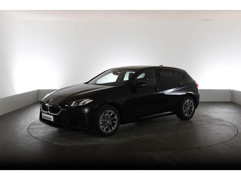 Gebraucht BMW 120 Performance 156 PS (114 kW) 2024 Schwarz Kleinwagen