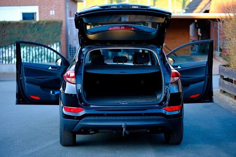 Gebraucht Hyundai Tucson Trend 132 PS (97 kW) 2017 Schwarz SUV