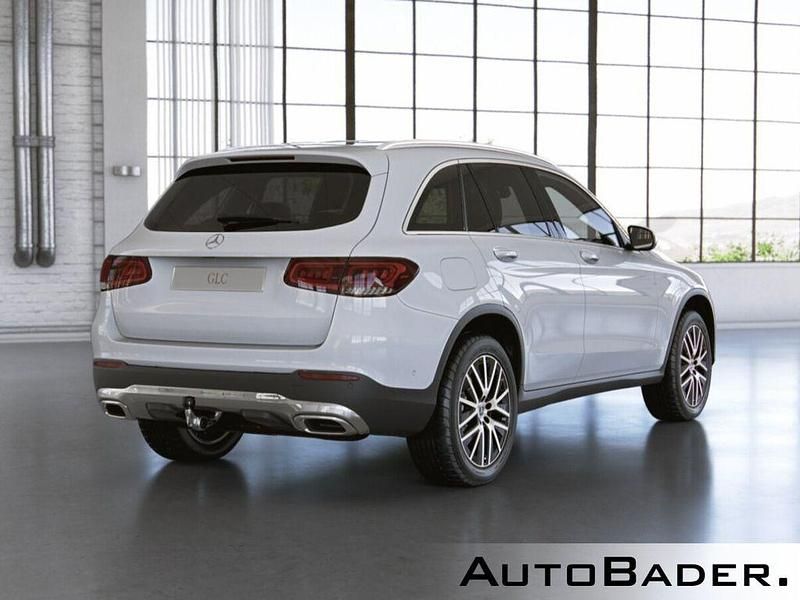 Gebraucht Mercedes GLC200 AMG 197 PS (144 kW) 2022 Weiß SUV