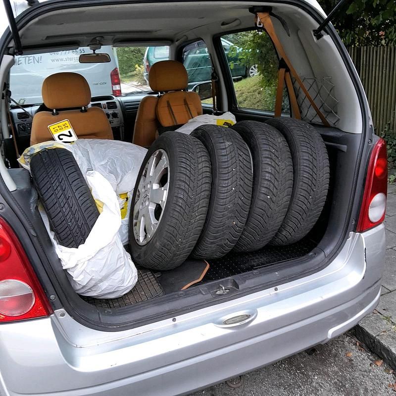 Silber Gebraucht 2003 Opel Agila Njoy Kleinwagen | 950 € (Guter Preis) - Bild 1/4