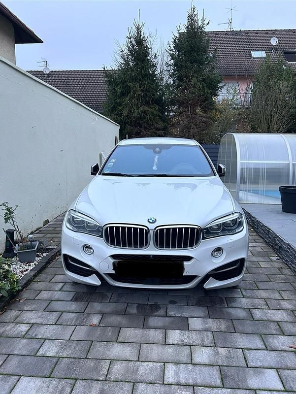 Weiß Gebraucht 2018 BMW X6 M50 SUV | 45.000 € (Teuer) - Bild 1/4