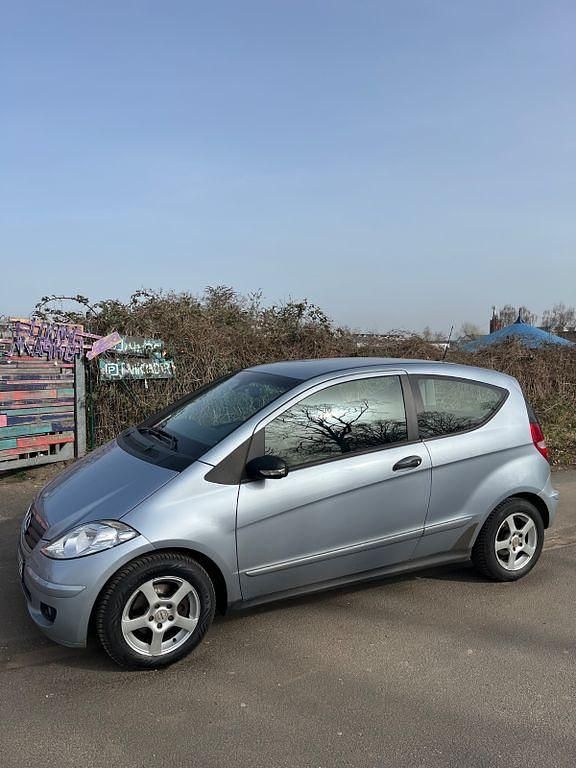 Gebraucht Mercedes A150 Elegance 95 PS (69 kW) 2008 Blau Limousine