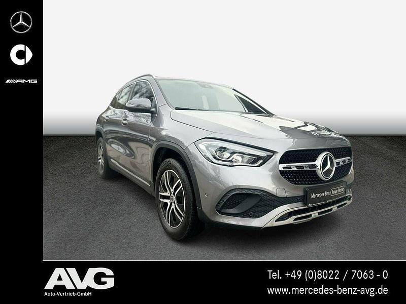 Gebraucht Mercedes GLA250 Progressive 224 PS (164 kW) 2021 lack mountaingrau SUV