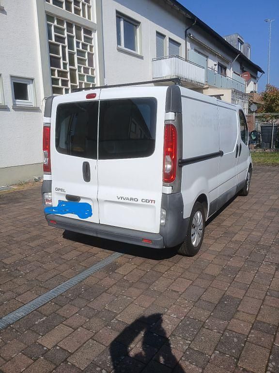 Gebraucht Opel Vivaro 114 PS (83 kW) 2008 Weiß Van / Kleinbus