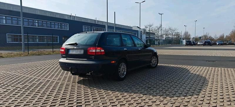 Gebraucht Volvo V40 122 PS (89 kW) 2002 Blau Kombi