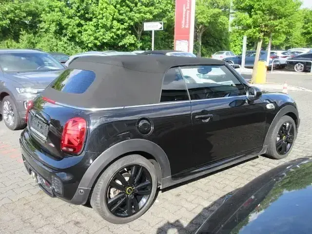 Second-hand Mini Cooper S 2018 Negru Hatchback